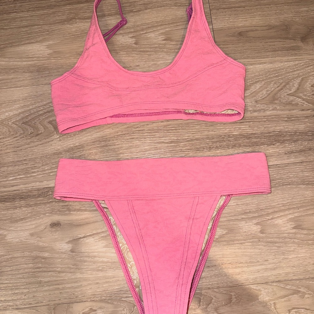 Free-est Bikini Set